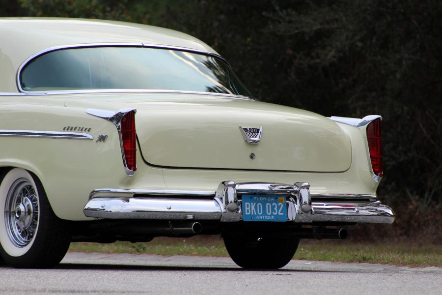Детали экстерьера Chrysler C-300 1955 года  (фото 93 из 98)